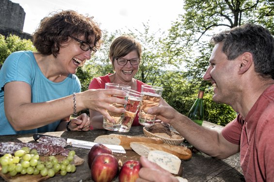 Eine Grafik von Kultur- & Weinbotschafter